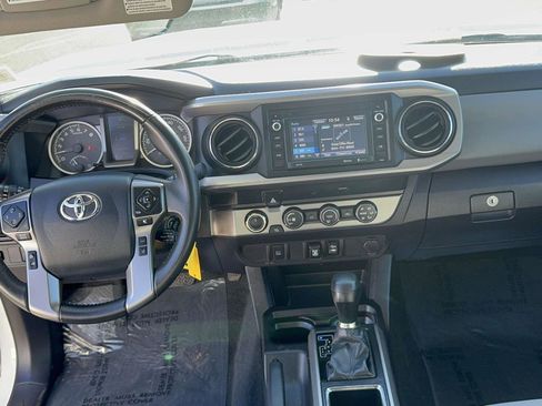 Used 2019 Toyota Tacoma SR5 image 15