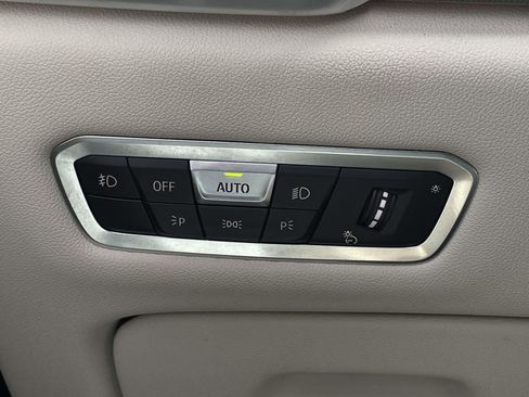 Used 2021 BMW X5 xDrive40i w/ Premium Package image 10