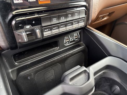 Used 2024 RAM 3500 Limited w/ Safety Group image 34