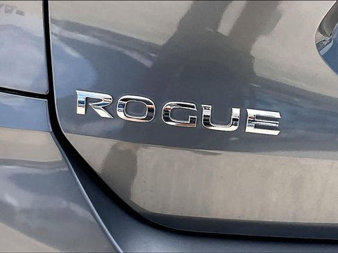 Used 2020 Nissan Rogue SL FWD image 32