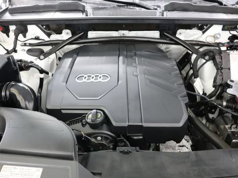 Used 2024 Audi Q5 2.0T Premium Plus w/ Premium Plus Package AWD/4WD image 29