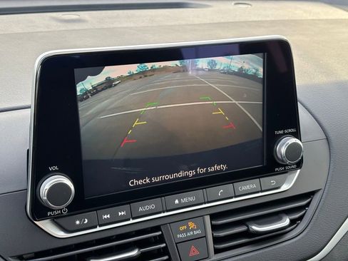 Used 2025 Nissan Altima 2.5 S image 16