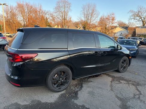 Certified 2023 Honda Odyssey Sport image 11