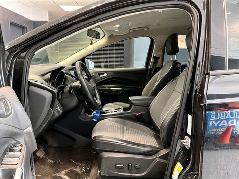 Used 2019 Ford Escape SE image 7