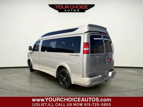 Used 2021 Chevrolet Express 2500 LS w/ Enhanced Convenience Package RWD image 3