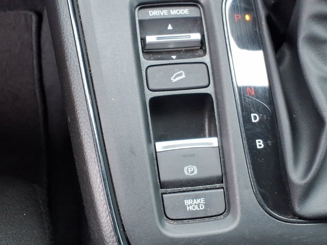 Used 2025 Honda CR-V Sport image 9