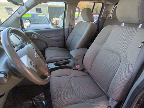 Used 2019 Nissan Frontier SV w/ Value Truck Package image 14