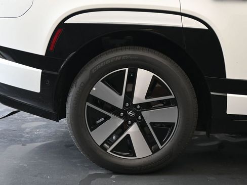 New 2026 Hyundai Ioniq 9 SEL image 9