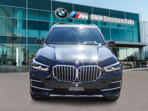 Certified 2023 BMW X5 sDrive40i w/ Premium Package image 2