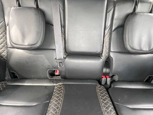 Used 2023 Jeep Wrangler Unlimited Sahara AWD/4WD image 17