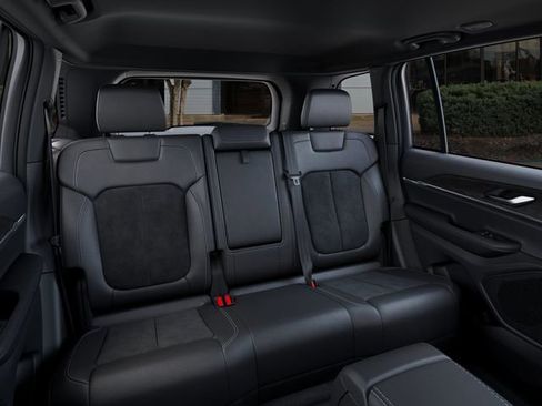 New 2026 Jeep Grand Cherokee Altitude RWD image 15