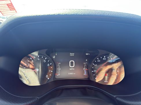 Used 2025 Jeep Compass Trailhawk image 20