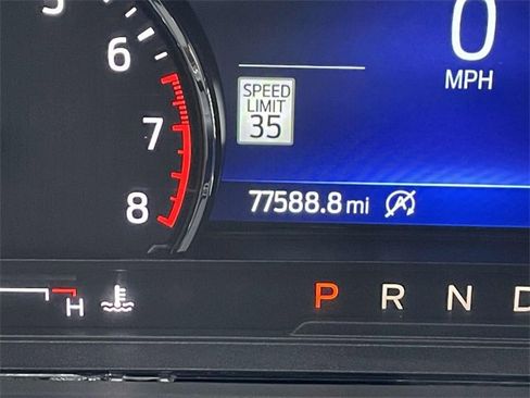 Used 2021 Ford Explorer XLT w/ Equipment Group 202A image 25