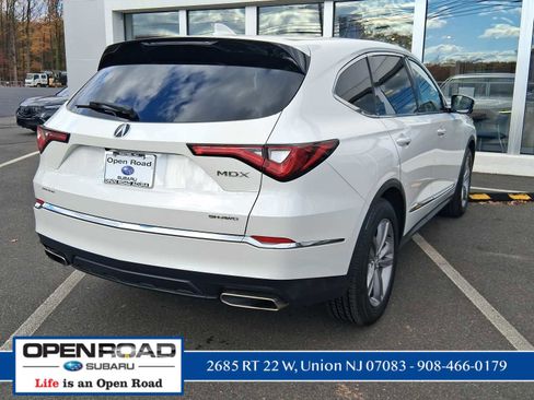 Used 2023 Acura MDX SH-AWD image 7