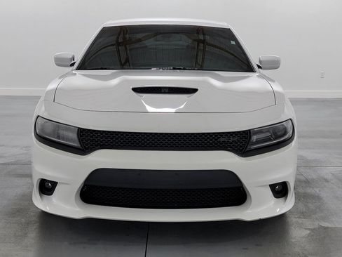 Used 2019 Dodge Charger R/T w/ Plus Group RWD image 3