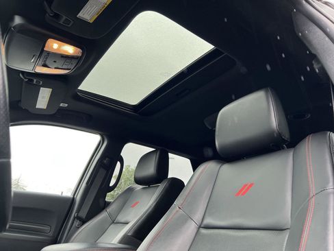 Used 2023 Dodge Durango GT image 37