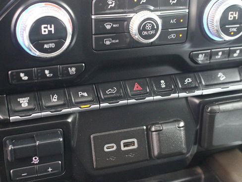 Used 2023 GMC Sierra 2500 Denali AWD/4WD image 30
