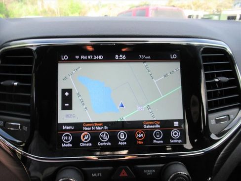 Used 2022 Jeep Grand Cherokee Laredo X image 25