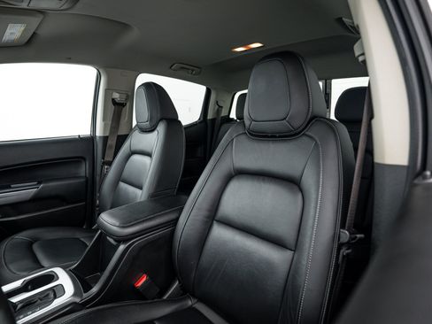 Used 2021 Chevrolet Colorado LT w/ Safety Package AWD/4WD image 18