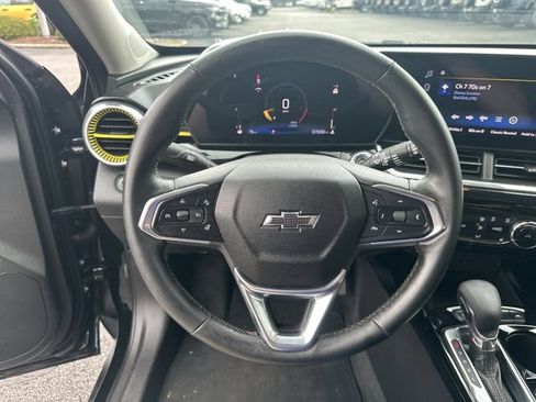 Used 2024 Chevrolet Trax ACTIV w/ Sunroof Package FWD image 13