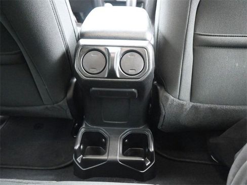 Used 2022 Jeep Wrangler Sport S image 27