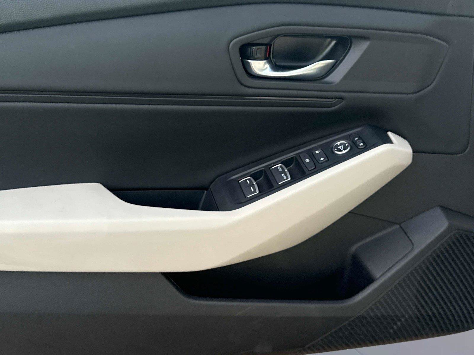 Certified 2025 Honda Accord SE image 16