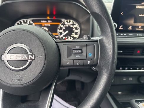 Used 2023 Nissan Rogue SV image 13