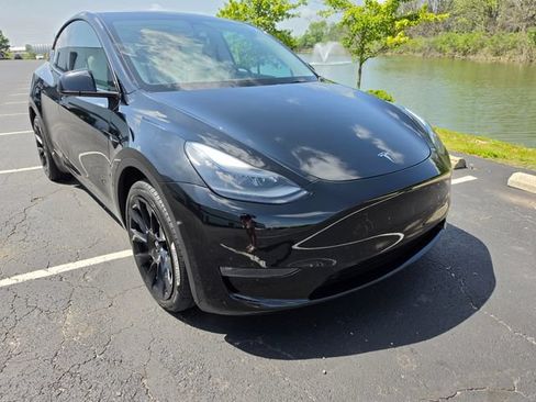Used 2023 Tesla Model Y Long Range AWD/4WD image 15