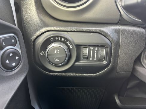 Used 2022 Jeep Gladiator Sport AWD/4WD image 21