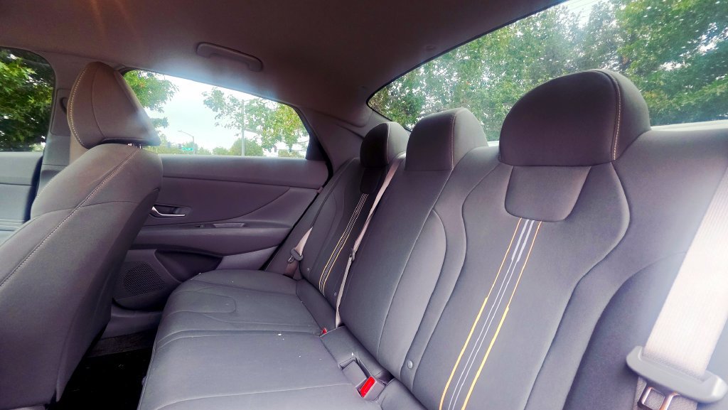 Used 2026 Hyundai Elantra Sport FWD image 22