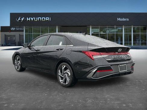 New 2026 Hyundai Elantra Limited image 4
