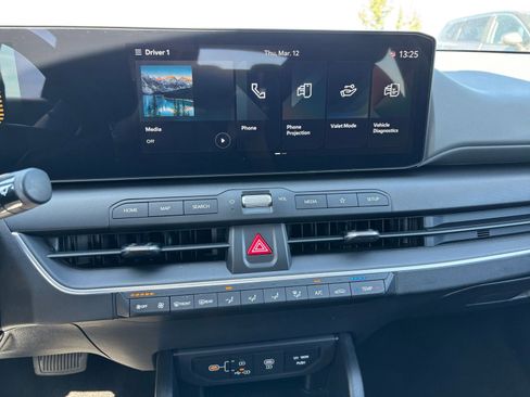 Used 2025 Kia K4 LXS image 21