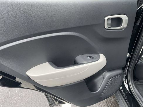 Certified 2026 Hyundai Venue SEL FWD image 11