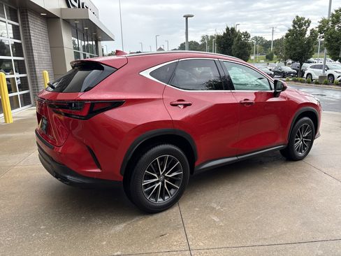 Used 2024 Lexus NX 250 FWD image 10