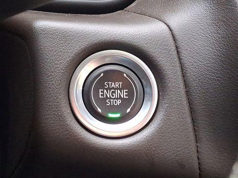 Used 2021 GMC Yukon SLT image 25