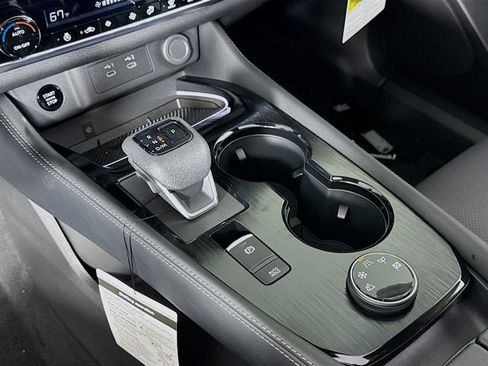 New 2026 Nissan Rogue Platinum AWD/4WD image 16
