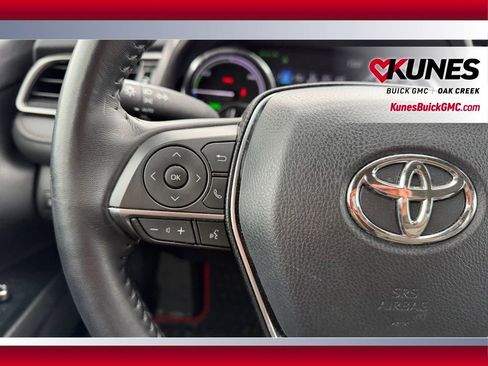 Used 2019 Toyota Camry XLE w/ Driver Assist Package FWD image 12