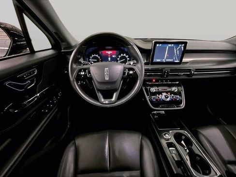 Used 2022 Lincoln Corsair AWD w/ Premium Package image 5