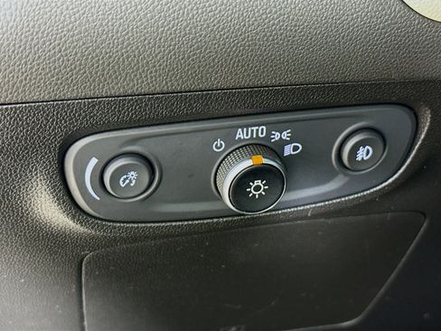 Used 2020 Buick Encore GX Preferred image 9