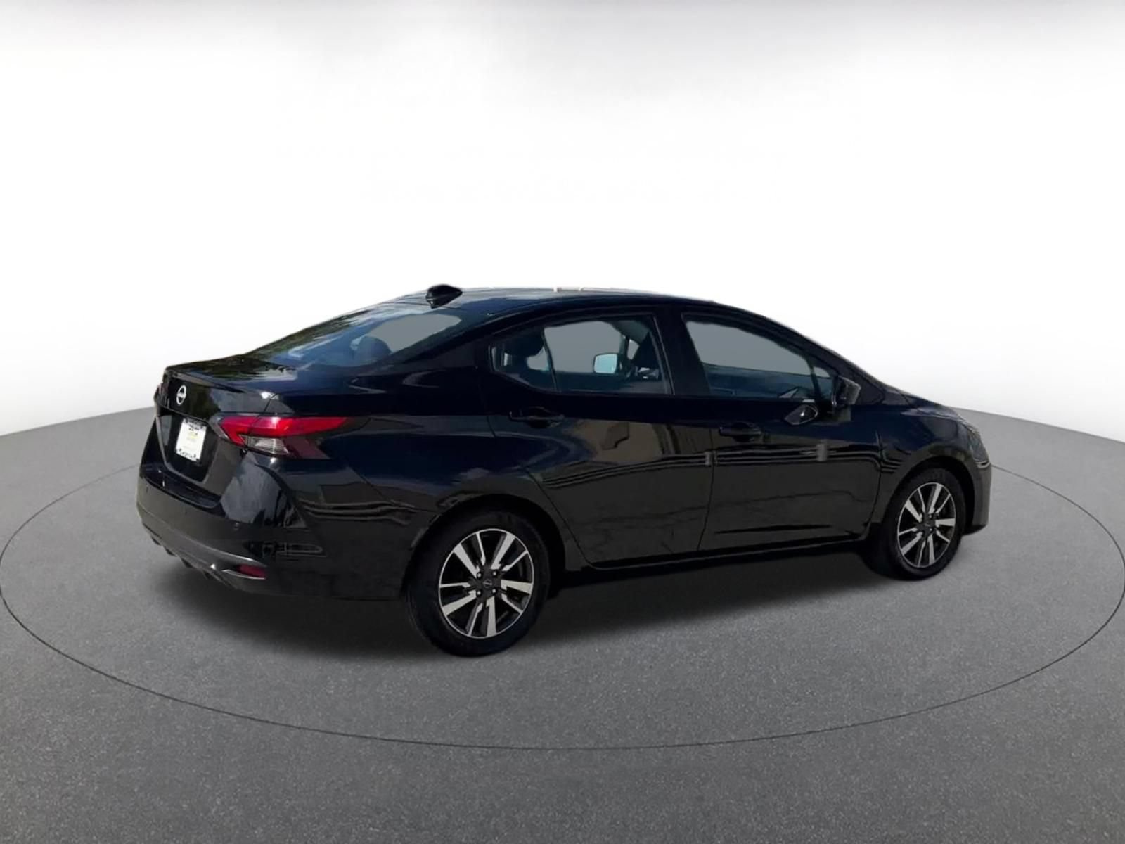 Used 2025 Nissan Versa SV FWD image 13