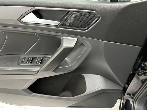 Certified 2023 Volkswagen Tiguan SE AWD/4WD image 14