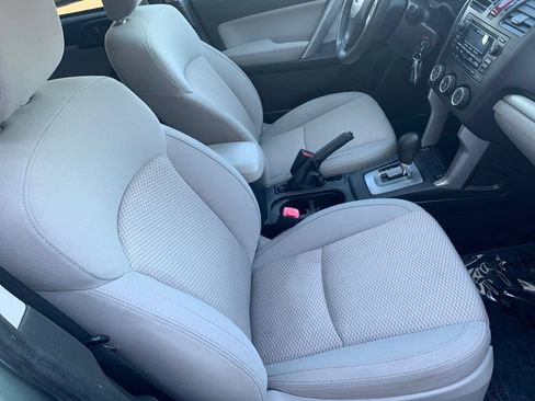 Used 2014 Subaru Forester 2.5i Premium w/ All-Weather Package AWD/4WD image 20