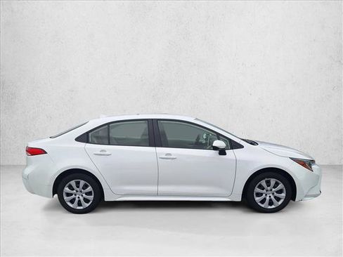 Certified 2021 Toyota Corolla LE w/ Carpet Mat Package (TMS) image 4
