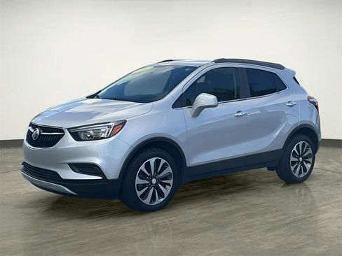 Used 2021 Buick Encore Preferred w/ Safety Package image 2