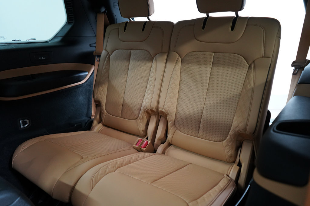 Certified 2025 Jeep Grand Cherokee L Summit AWD/4WD image 23