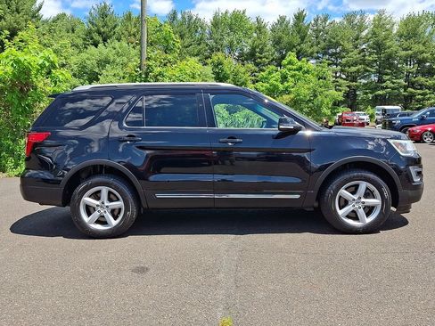 Used 2016 Ford Explorer XLT AWD/4WD image 7