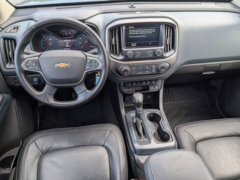 Used 2022 Chevrolet Colorado Z71 AWD/4WD image 11