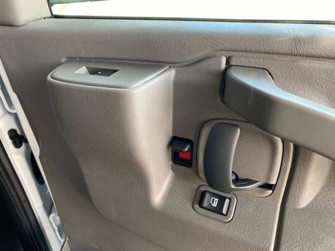 Used 2025 Chevrolet Express 2500 w/ Driver Convenience Package RWD image 32