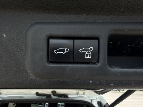 Used 2023 Toyota Sequoia Capstone AWD/4WD image 35