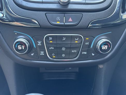 Used 2024 Chevrolet Equinox RS AWD/4WD image 25